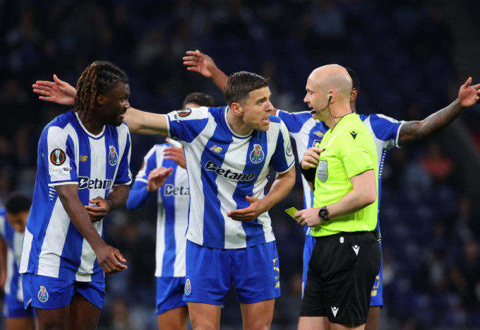 Koszmarny wieczór Bednarka. Czerwona kartka i koniec marzeń FC Porto