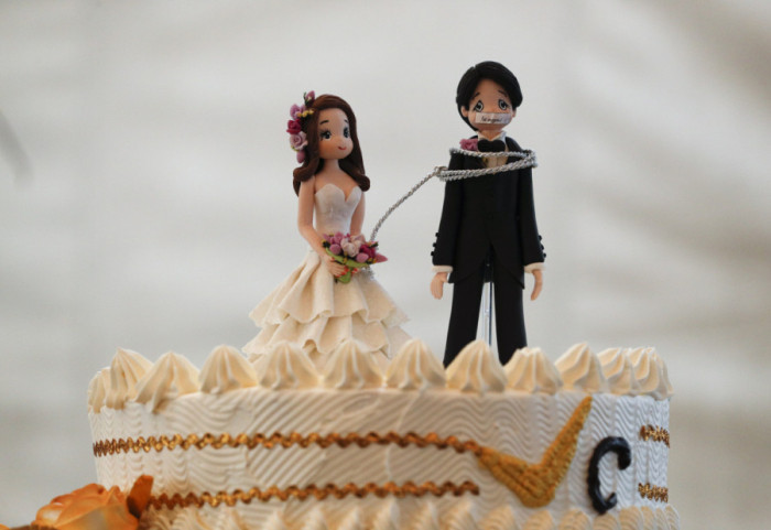 Francuska policja rozbija siatkę aranżującą fikcyjne małżeństwa dla migrantów