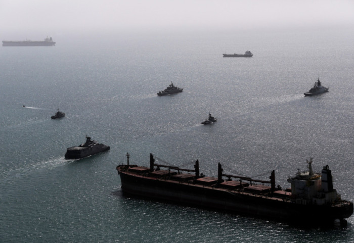 Tankowiec pod ostrzałem w cieśninie Ormuz. "Zadamy kolejne klęski wrogom"