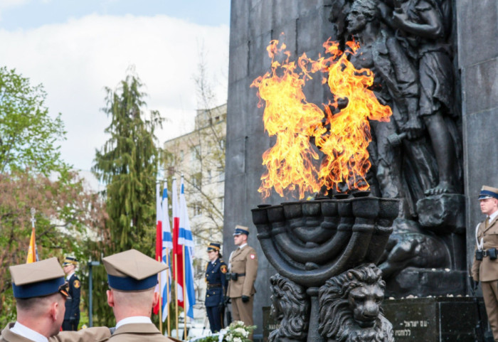 83. rocznica wybuchu powstania w getcie warszawskim. Hołd bohaterom i syreny w stolicy