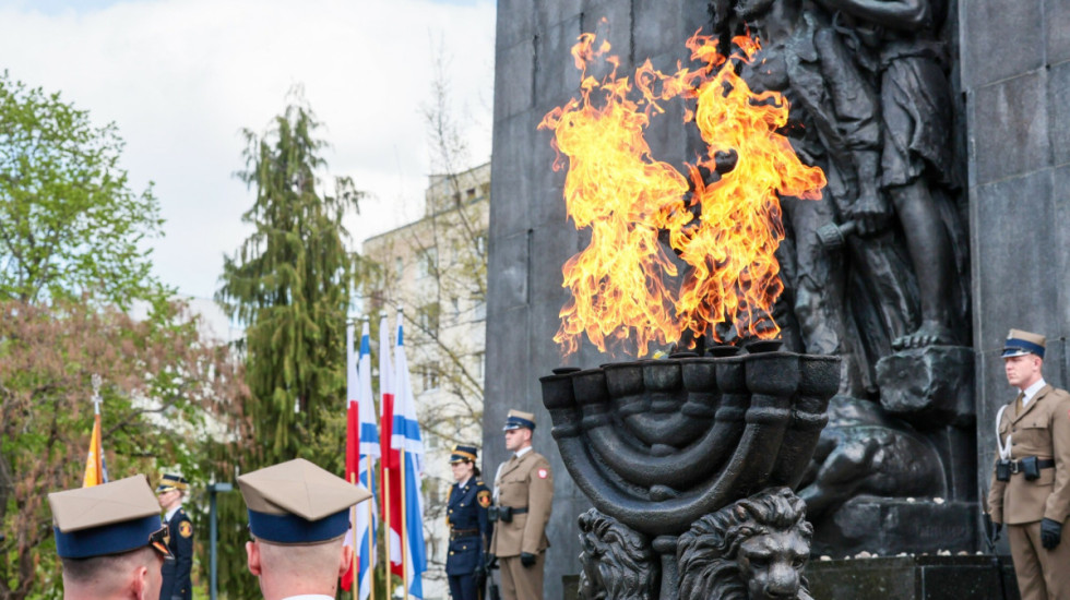83. rocznica wybuchu powstania w getcie warszawskim. Hołd bohaterom i syreny w stolicy
