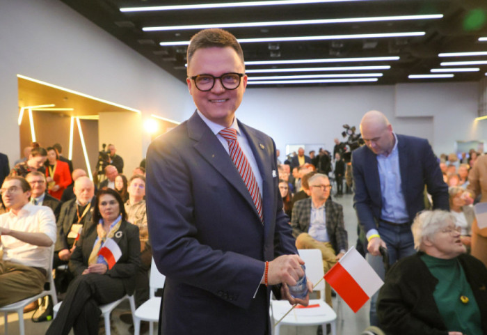 Hołownia o zmianach w Konstytucji, reformie Senatu i z radą dla Donalda Tuska