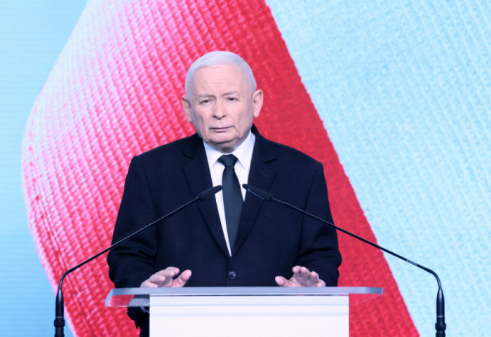 W poniedziałek rozmowa Kaczyńskiego z Morawieckim. B. premier deklaruje, że nie chce rozłamu