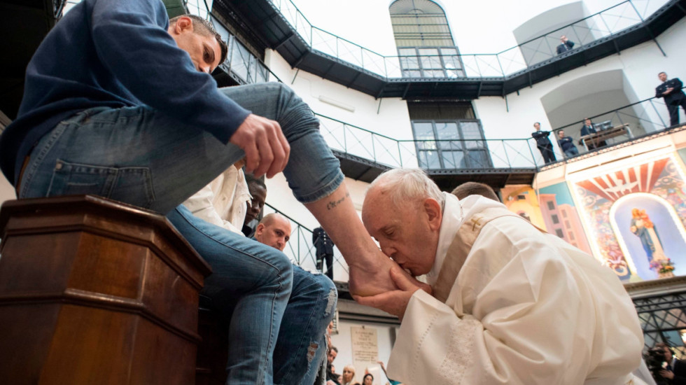 Jezuita, który przyjął imię św. Franciszka z Asyżu. 1. rocznica śmierci Jorge Bergoglio