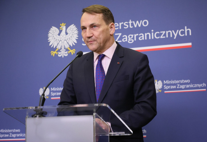 Radosław Sikorski zapowiada. Kanye West nie wjedzie do Polski