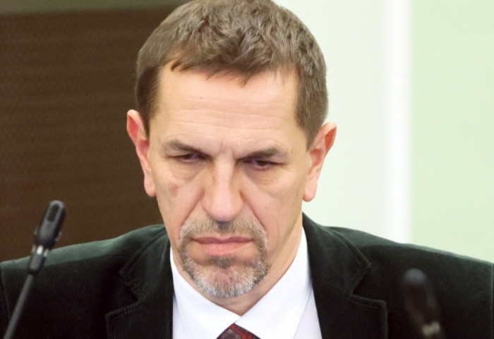 Prof. Flis dla Newsmax Polska: W PiS nie ma chętnych na rolę „dobrego gliny”, bo prezes woli tych „złych”