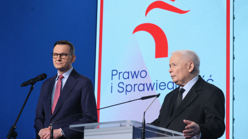 Jarosław Kaczyński ogłasza porozumienie ws. stowarzyszenia Morawieckiego. “Partia będzie miała dwa płuca”