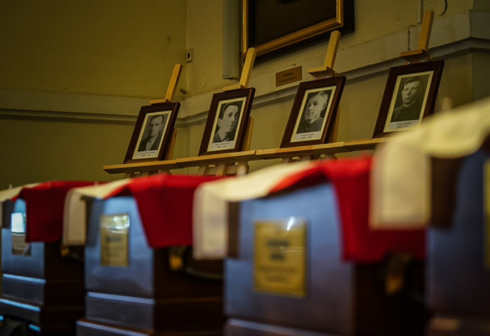 Uroczysty pogrzeb czterech "Wyklętych". Zginęli z rąk komunistycznego „Szwadronu Śmierci”