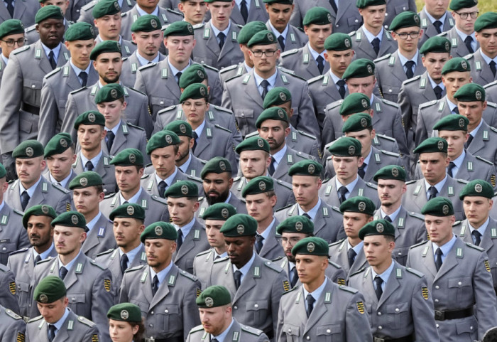 Niemcy chcą podnieść wiek rezerwistów do 70 lat. Powodem braki kadrowe w armii