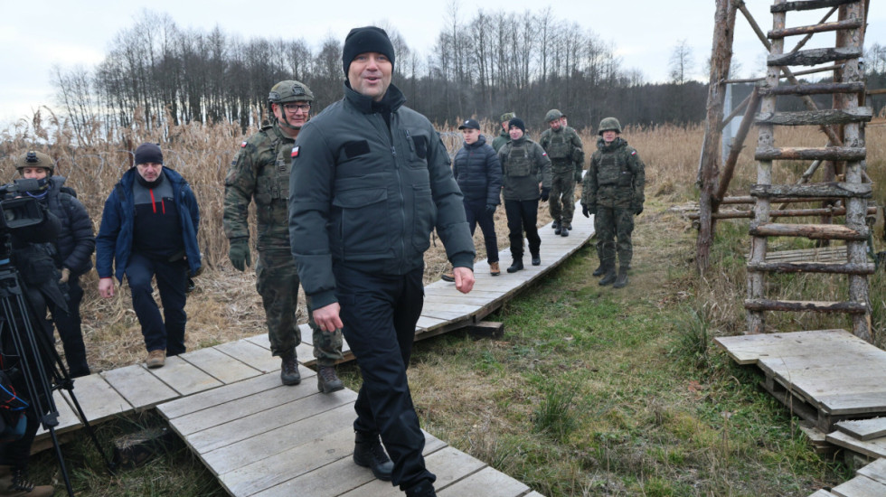 Nawrocki, Tusk i ministrowie wspólnie na tajnym szkoleniu wojskowym w okolicach Warszawy. Co ćwiczyli?