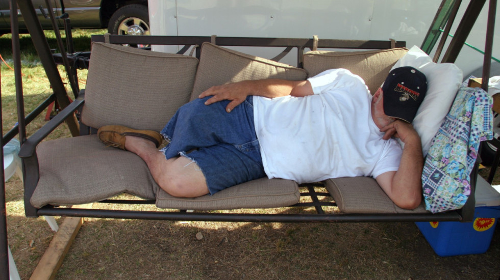 Badanie: częste drzemki są powiązane z wyższym ryzykiem zgonu