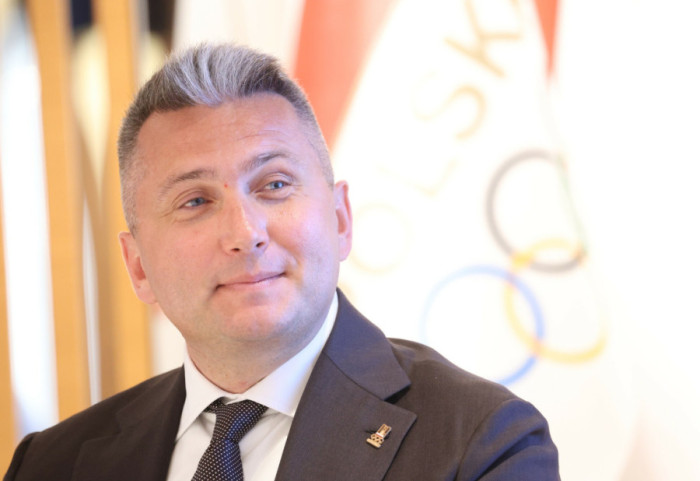 Piesiewicz: Olimpijczycy dostali pieniądze za tokeny