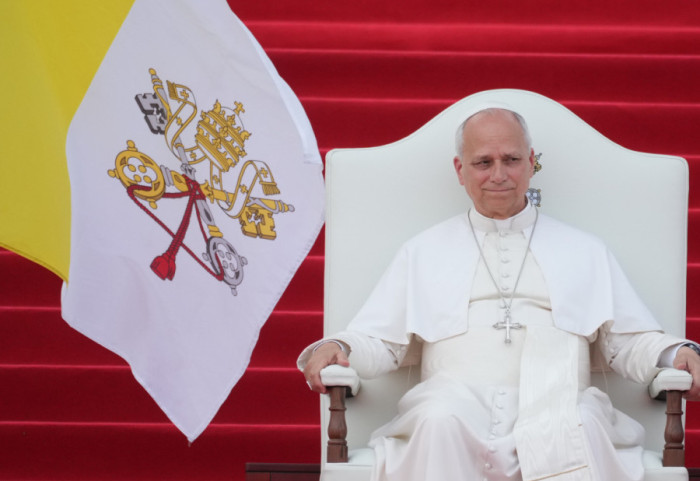 Większe poparcie Amerykanów dla Leona XIV niż dla Donalda Trumpa. Chodzi o wojnę w Iranie