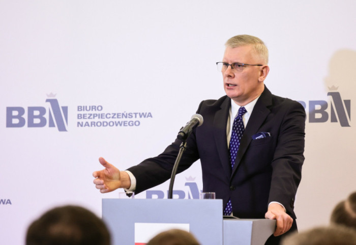 Lawina komentarzy po dymisji prof. Cenckiewicza