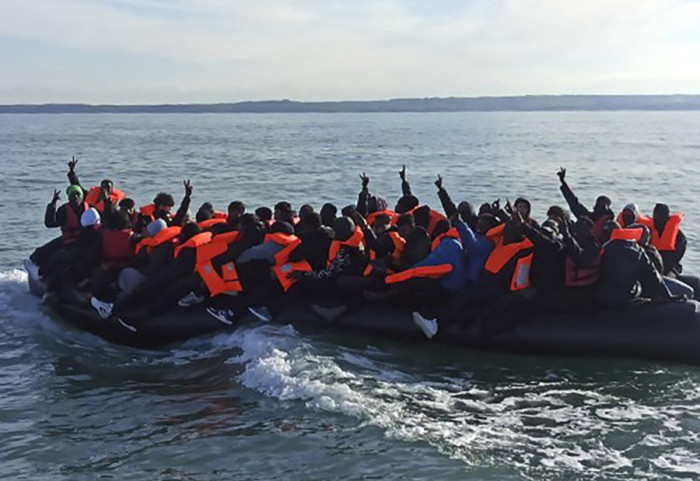 Francja i Wielka Brytania walczą z nielegalną imigracją przez kanał La Manche. Jest nowe porozumienie