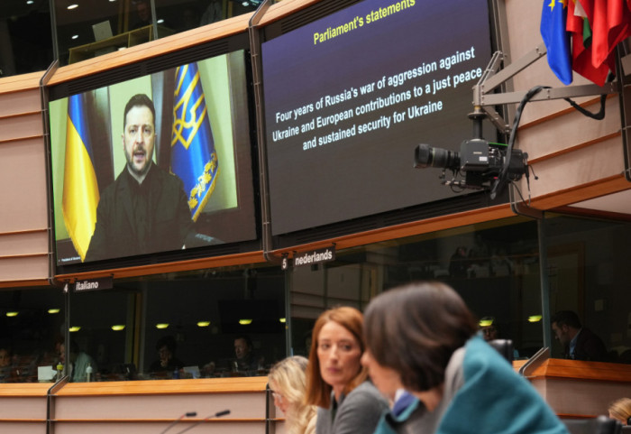 UE przyjęła 20. pakiet sankcji na Rosję. Ukraina dostanie pożyczkę