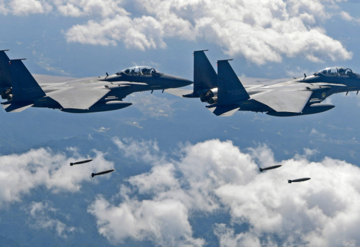 Selfie, które kosztowało 600 tys. dolarów i mogło doprowadzić do tragedii. Lotnictwo Korei Płd. przeprasza