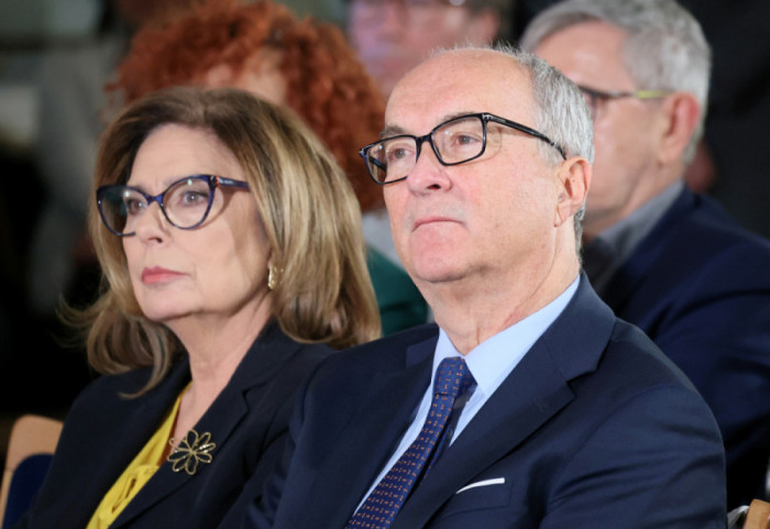 Nieoficjalnie: Włodzimierz Czarzasty i Małgorzata Kidawa-Błońska przeciwni publikacji aneksu do raportu z likwidacji WSI