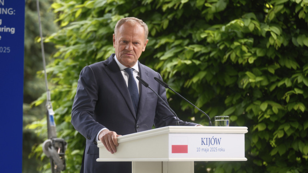 Donald Tusk zastanawia się nad lojalnością USA. Amerykański ekspert: Polski premier głupio się wtrąca