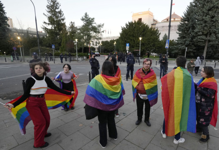 Aktywista LGBT o “ogromnym rozczarowaniu” rządami Tuska. “To może go kosztować wybory w przyszłym roku”
