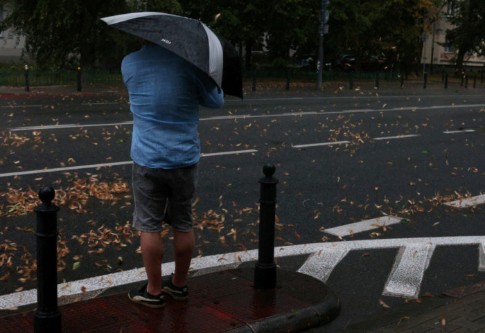 Silny wiatr w 9 województwach. IMGW wydało ostrzeżenie