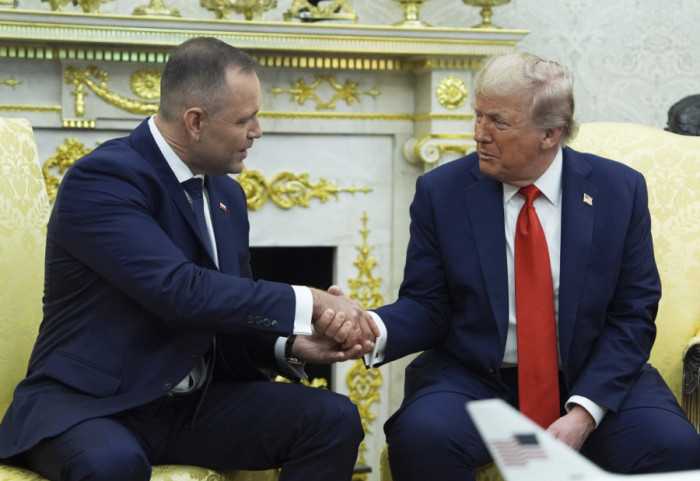 Karol Nawrocki potępia atak w Waszyngtonie i wyraża solidarność z Donaldem Trumpem