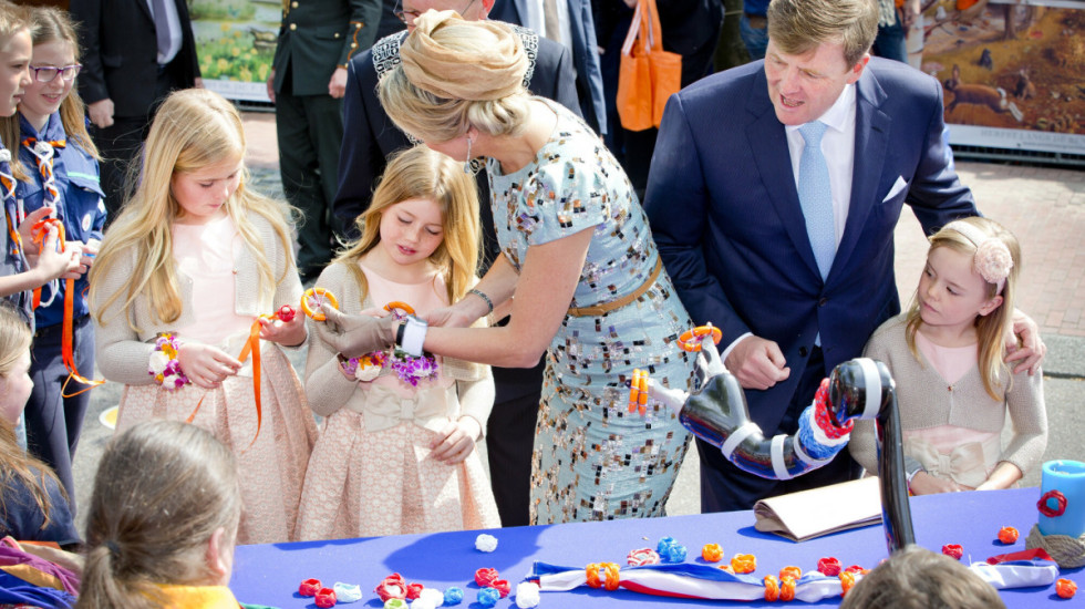 Pomarańczowy festyn dla holenderskiego króla Wilhelma-Aleksandra