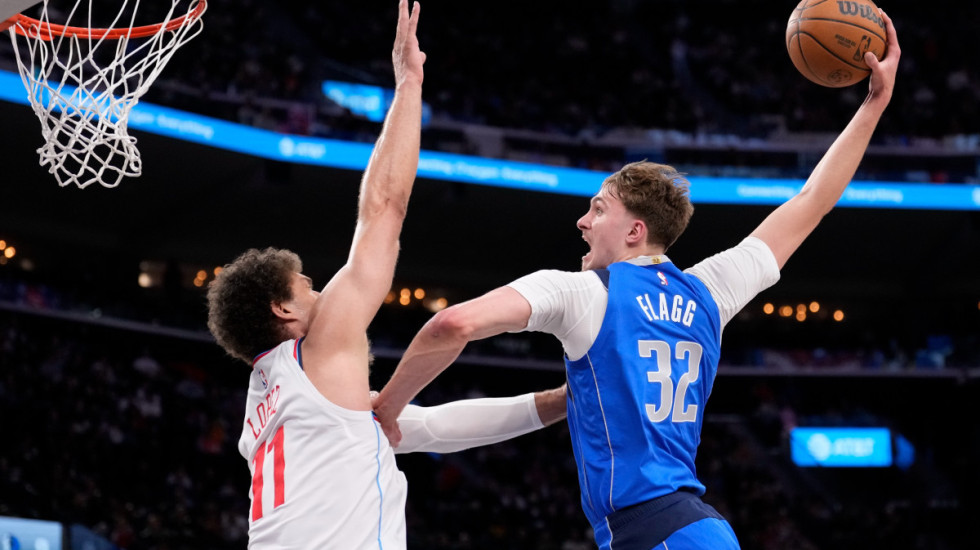 NBA: Cooper Flagg Debiutantem Roku! Młody gwiazdor Dallas wygrał o włos z Konem Knueppelem z Charlotte Hornets