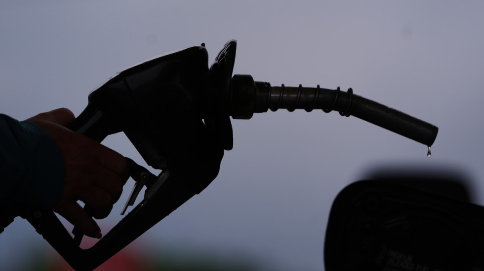 Ministerstwo Energii zapowiada: od środy droższe paliwa