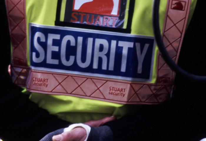 Brytyjskie związki zawodowe odradzają ochroniarzom zatrzymywanie złodziei w sklepach. "Nie narażajcie się"