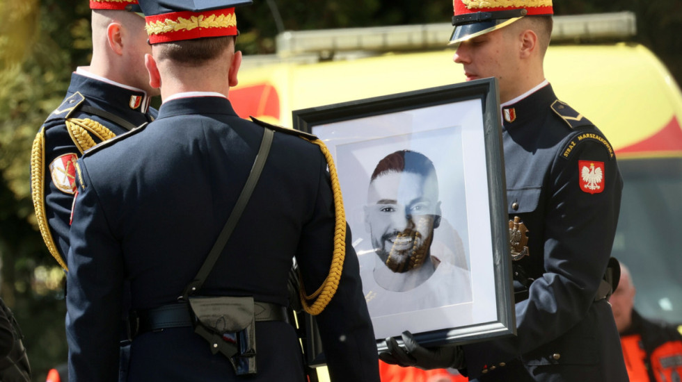 W Sosnowcu trwa pogrzeb Łukasza Litewki. Zmarłego posła żegna para prezydencka i premier