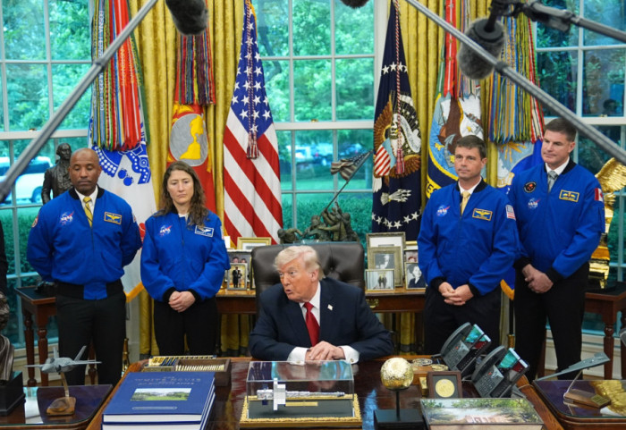 Trump po rozmowie z Putinem: zasugerowałem małe zawieszenie broni i myślę, że on mógłby to zrobić