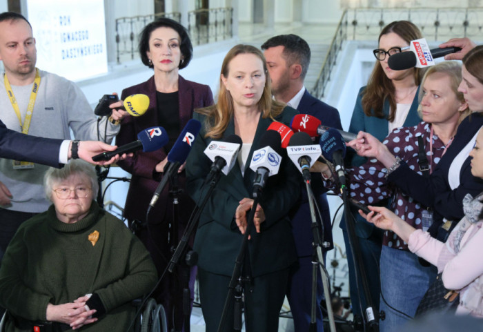 Polska 2050 poprze minister klimatu. W Sejmie debata nad wotum nieufności