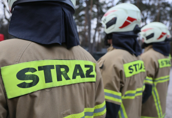 Nocny pożar hali. Straty sięgają milionów