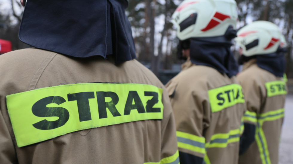 Nocny pożar hali. Straty sięgają milionów