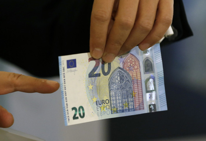 Austriacy sprzeciwiają się limitowi płatności gotówkowych – wynika z sondażu
