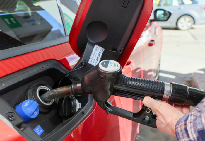 Maksymalne ceny paliw lekko w górę: benzyna 95 za 6,49 zł, 98 za 6,99 zł, diesel do 7,31 zł za litr