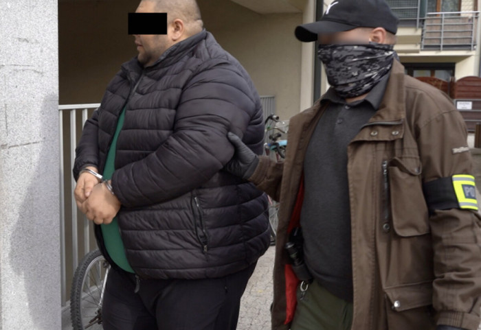 Warszawa: dziewięć osób zatrzymanych za handel ludźmi