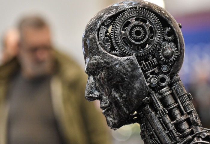 Ekspert dla Newsmax Polska: AI nie zrobi z nas głupców. Obnaży za to tych, którzy nie chcą myśleć