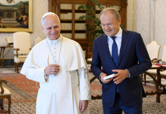 Tusk w Watykanie: rozmowy o relacjach państwo–Kościół i wojnie na Ukrainie