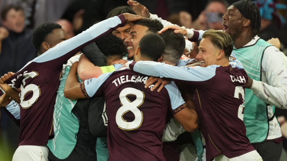 Aston Villa rozbiła rywali. Cash zagra w finale