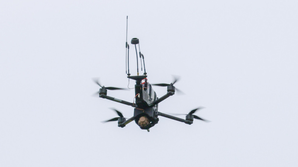 Dron blisko granicy z Obwodem Królewieckim. Ma napisy w języku rosyjskim