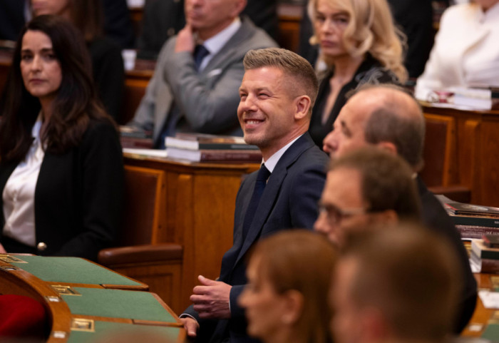 Węgry wybierają Magyara. „Nowy rozdział” w relacjach z Brukselą i powrót flagi UE