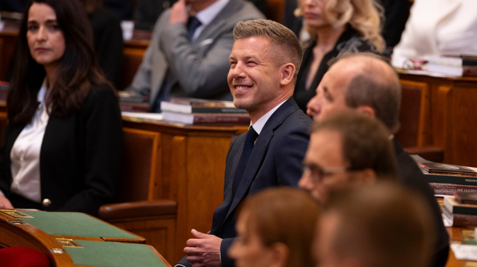 Węgry wybierają Magyara. „Nowy rozdział” w relacjach z Brukselą i powrót flagi UE
