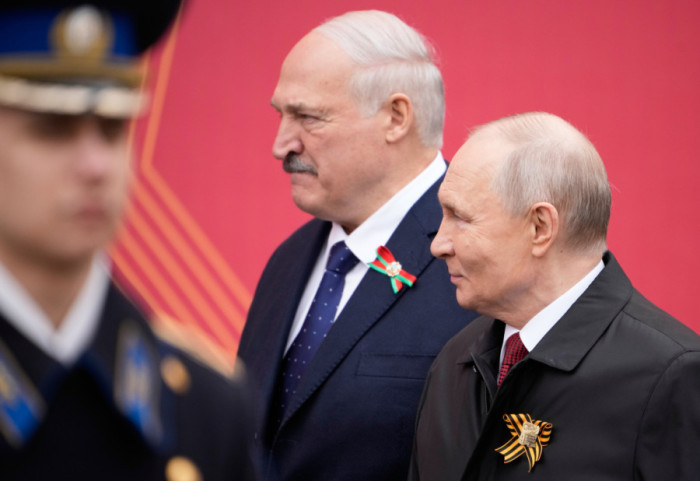 Bez czołgów, rakiet i gości z Zachodu. Tak Putin świętował w tym roku