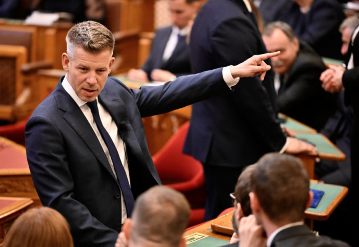 Peter Magyar: „Będę służyć, a nie rządzić”. Koniec ery Orbána i rozliczanie przeszłości