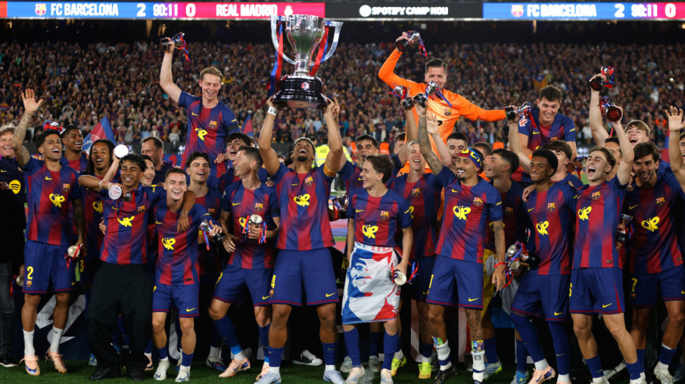 Barcelona piłkarskim mistrzem Hiszpanii. Real Madryt bezradny w El Clasico