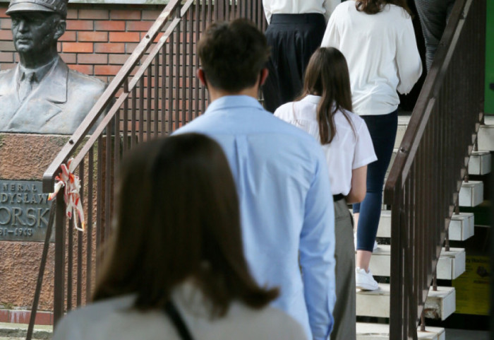 Ponad 390 tys. uczniów zakończyło egzamin ósmoklasisty z j. polskiego