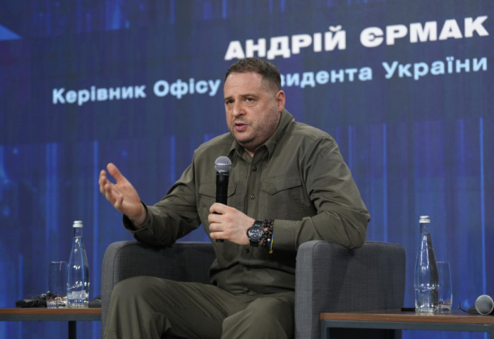 Korupcyjny skandal na Ukrainie. Czy były współpracownik Zełenskiego ucieknie?