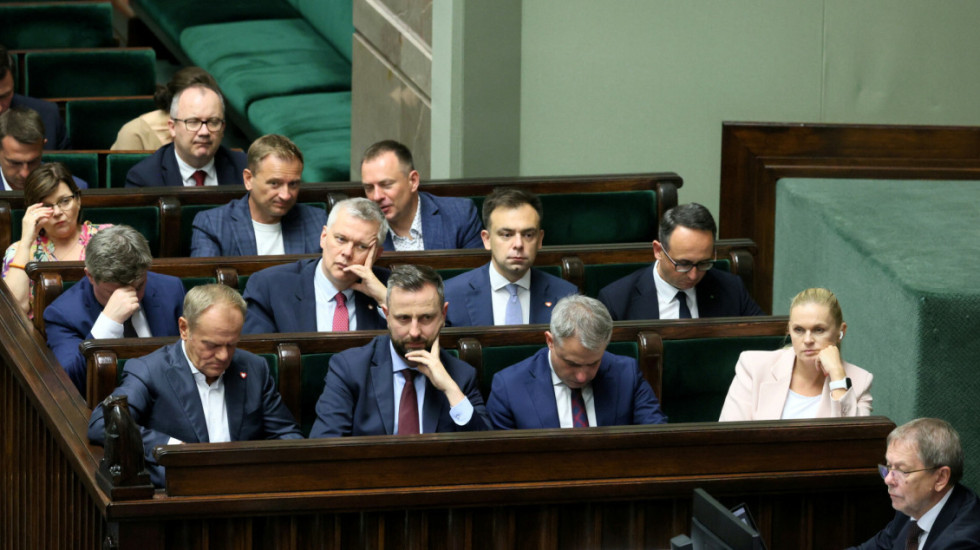 Sondaż. Koalicjanci Tuska bez sukcesu, szansa dla PiS i Konfederacji
